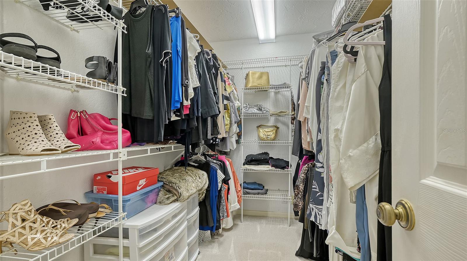 7903 HAMPTON CT, UNIVERSITY PARK, FL, 34201
