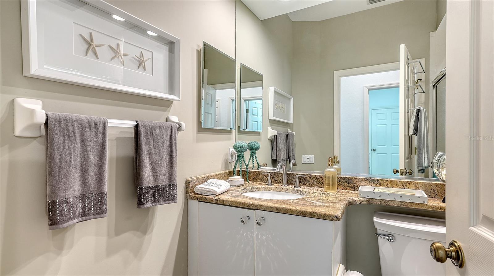 7903 HAMPTON CT, UNIVERSITY PARK, FL, 34201