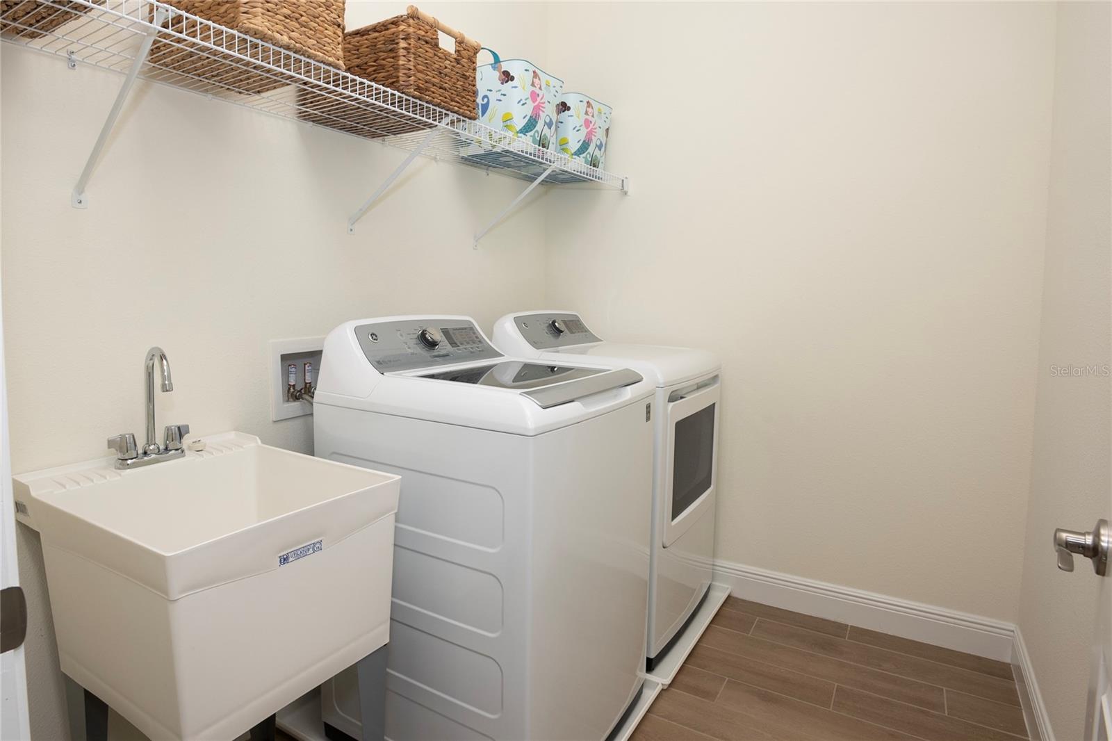 7547 CAMPUS CV, SARASOTA, FL, 34243