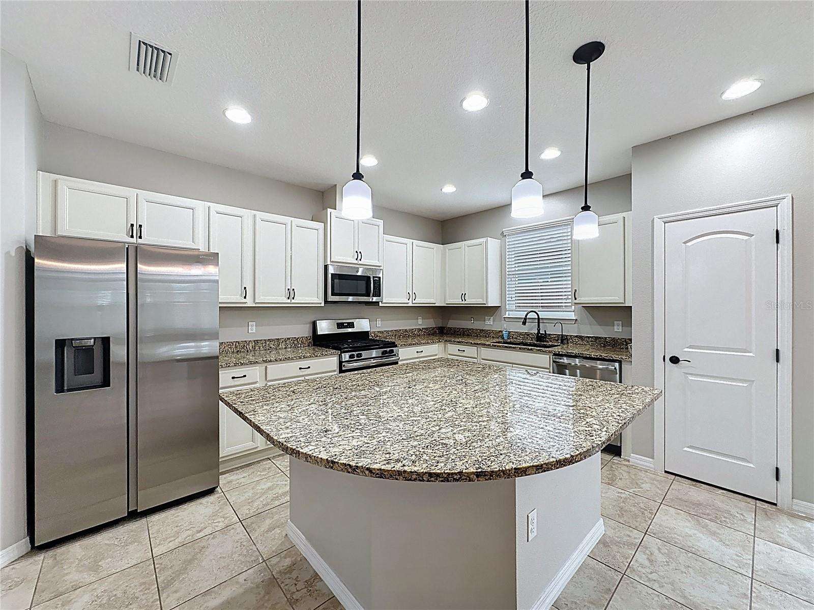 345 ALCOVE DR, GROVELAND, FL, 34736