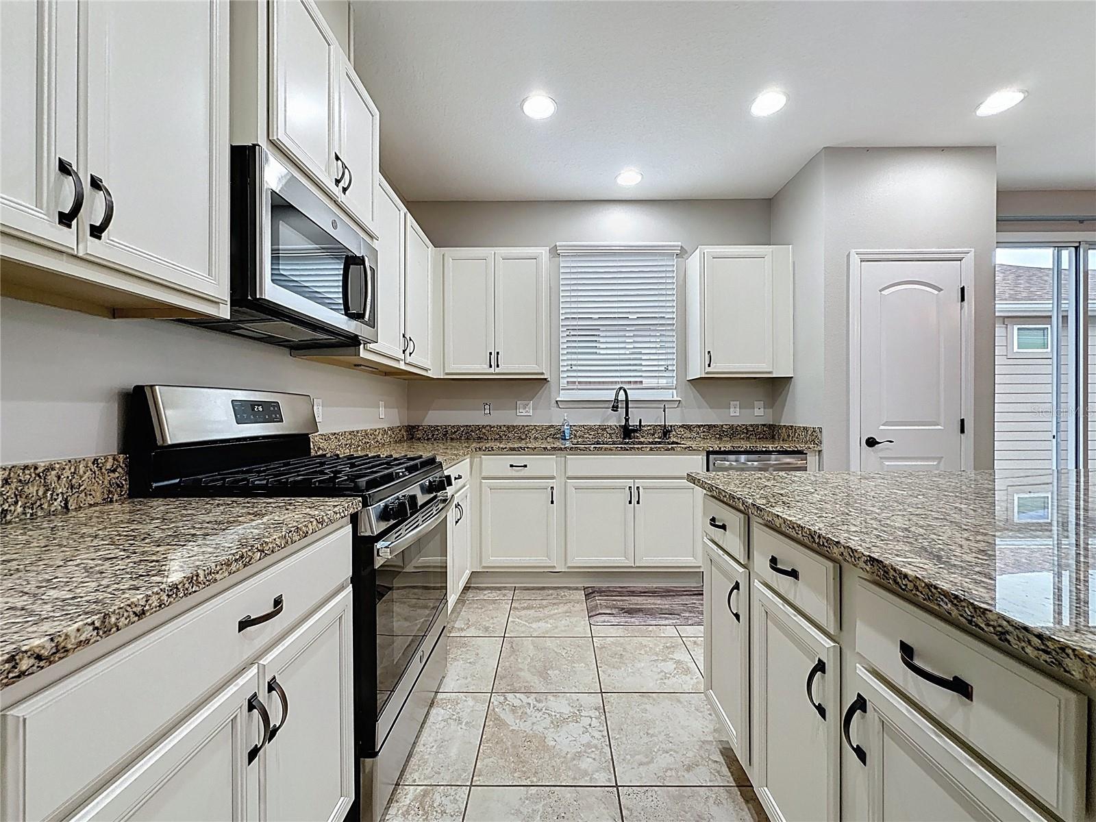 345 ALCOVE DR, GROVELAND, FL, 34736