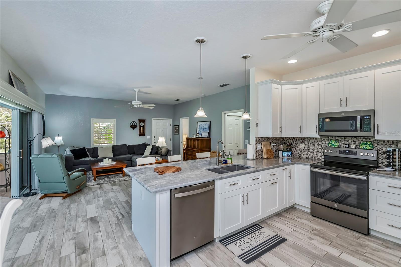 1420 WINDING OAK DR, PORT CHARLOTTE, FL, 33948