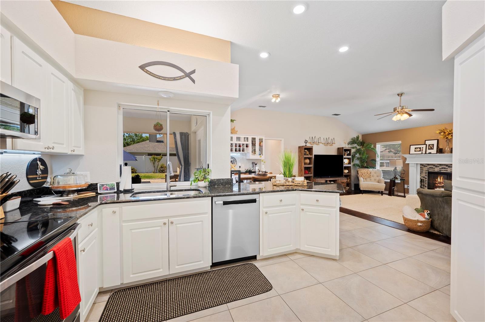 119 LAKE MARIAM WAY, WINTER HAVEN, FL, 33884