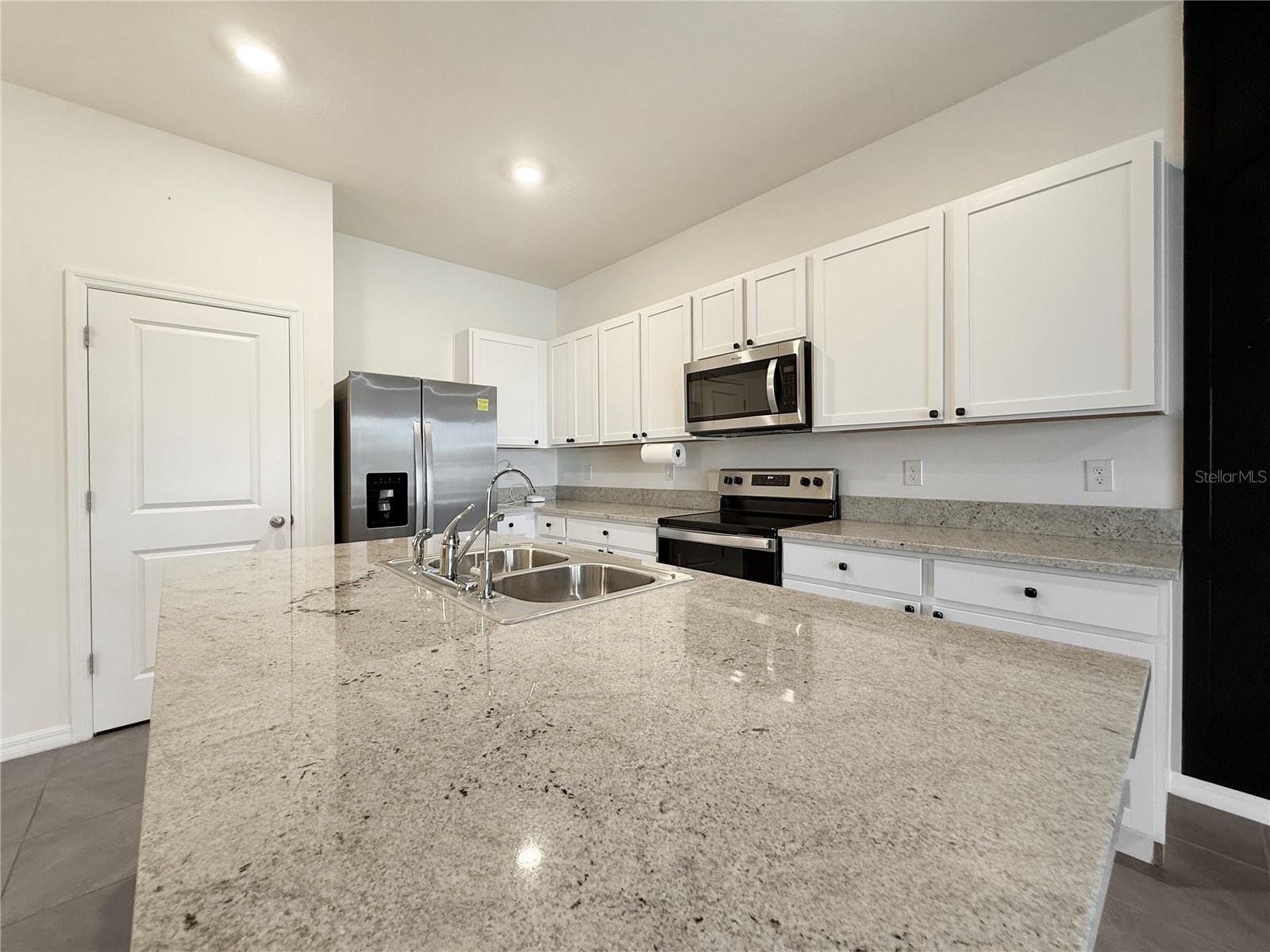 ASHBERRY VILLAGE PH 2B, WESLEY CHAPEL, FL, 33543