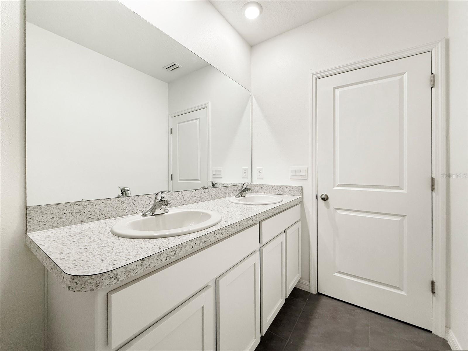ASHBERRY VILLAGE PH 2B, WESLEY CHAPEL, FL, 33543