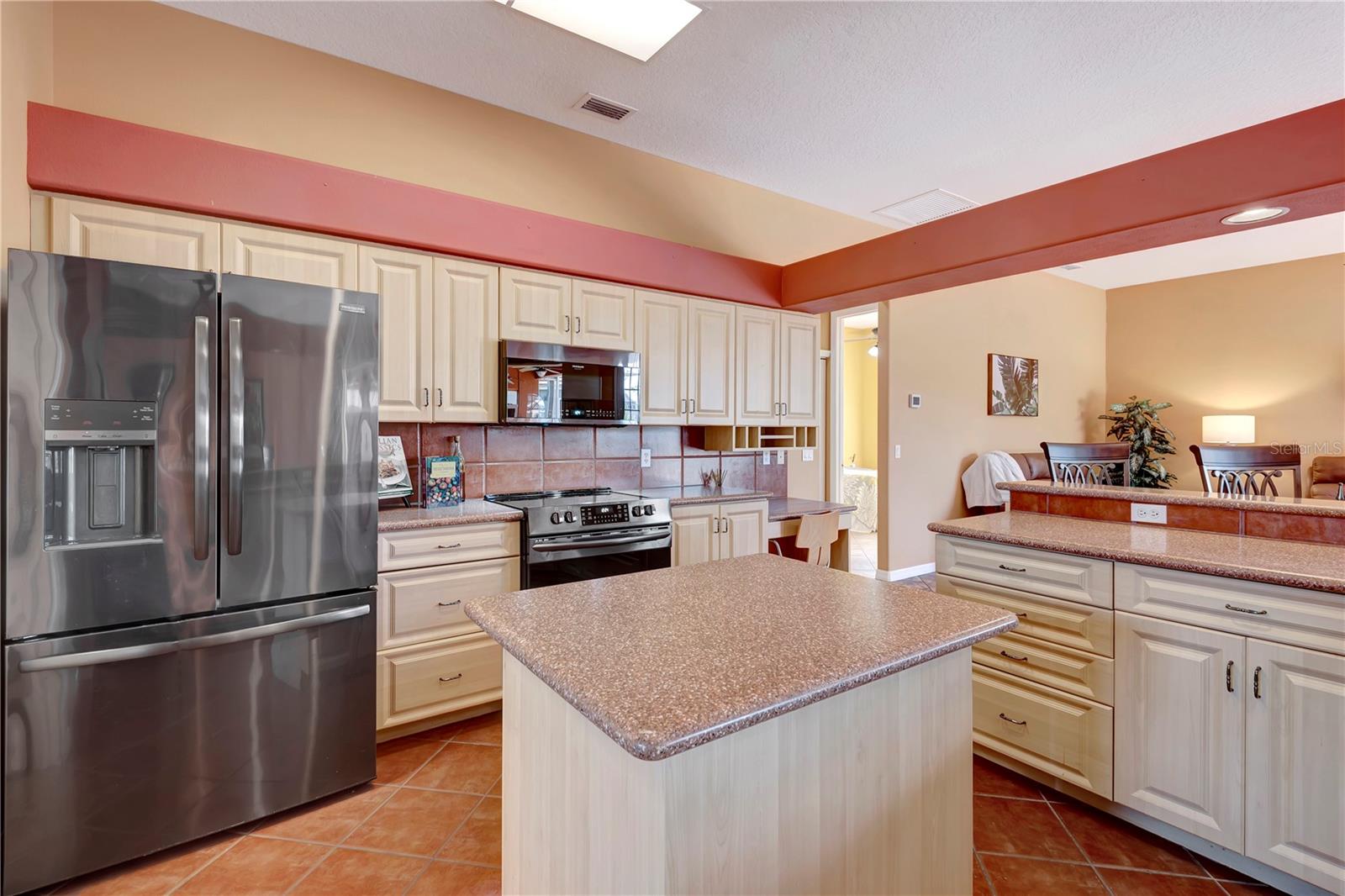 7118 42ND CT E, SARASOTA, FL, 34243