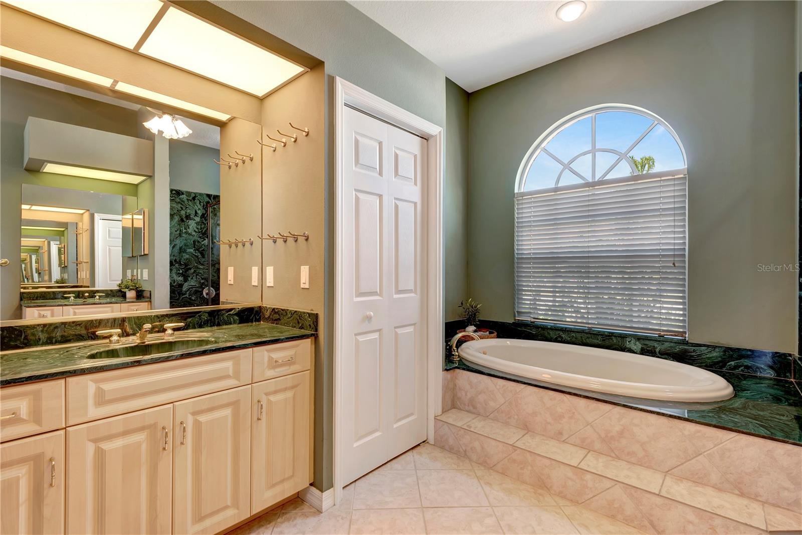 7118 42ND CT E, SARASOTA, FL, 34243
