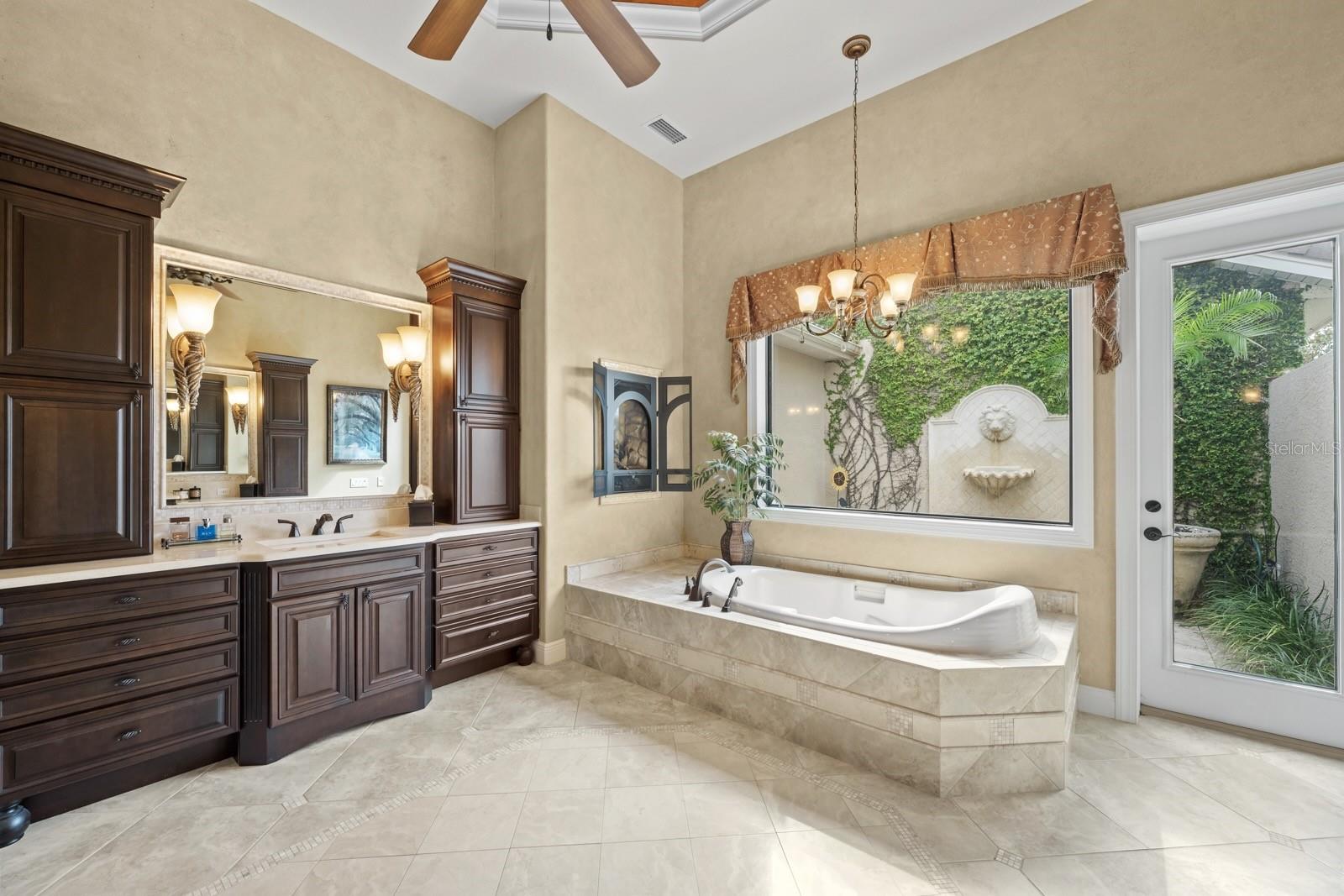 121 ISLAND ESTATES PKWY, PALM COAST, FL, 32137