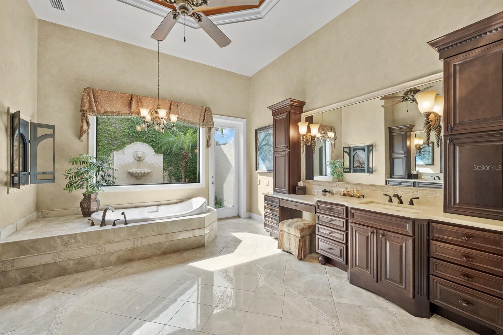 121 ISLAND ESTATES PKWY, PALM COAST, FL, 32137