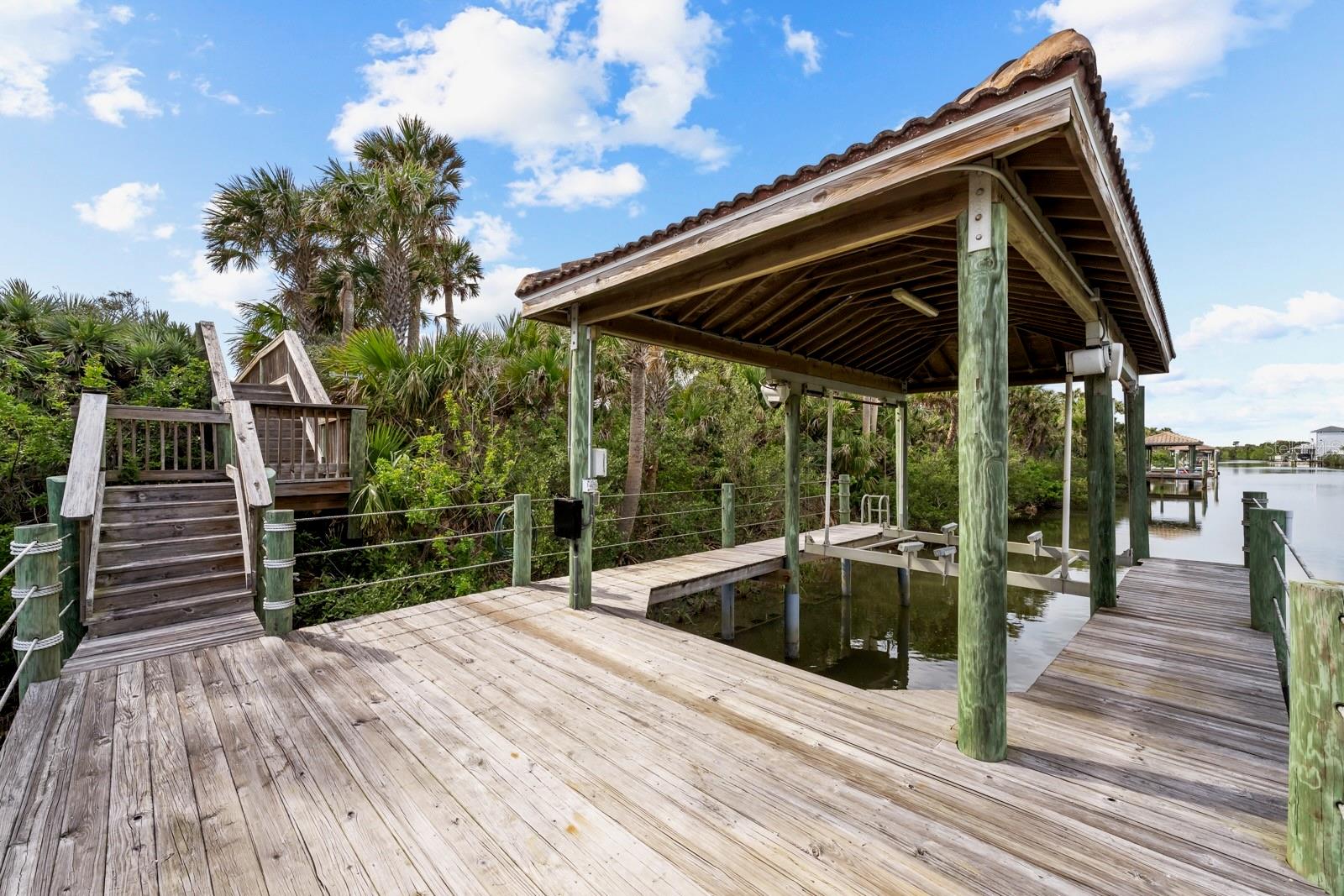 121 ISLAND ESTATES PKWY, PALM COAST, FL, 32137
