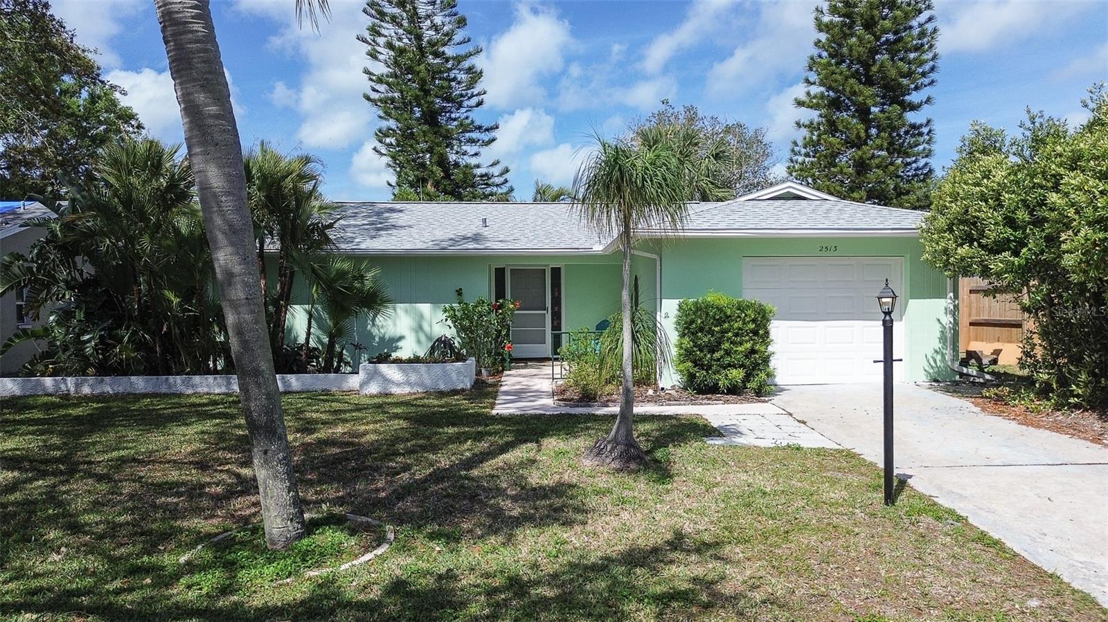 2513 BRAMBLEWOOD DR W, CLEARWATER, FL, 33763