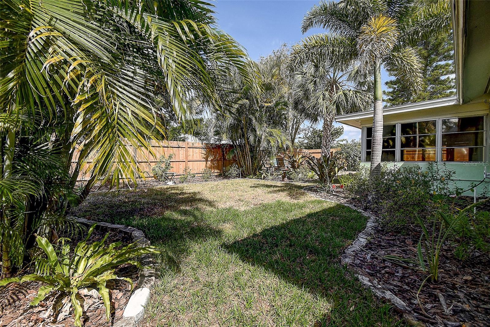 2513 BRAMBLEWOOD DR W, CLEARWATER, FL, 33763
