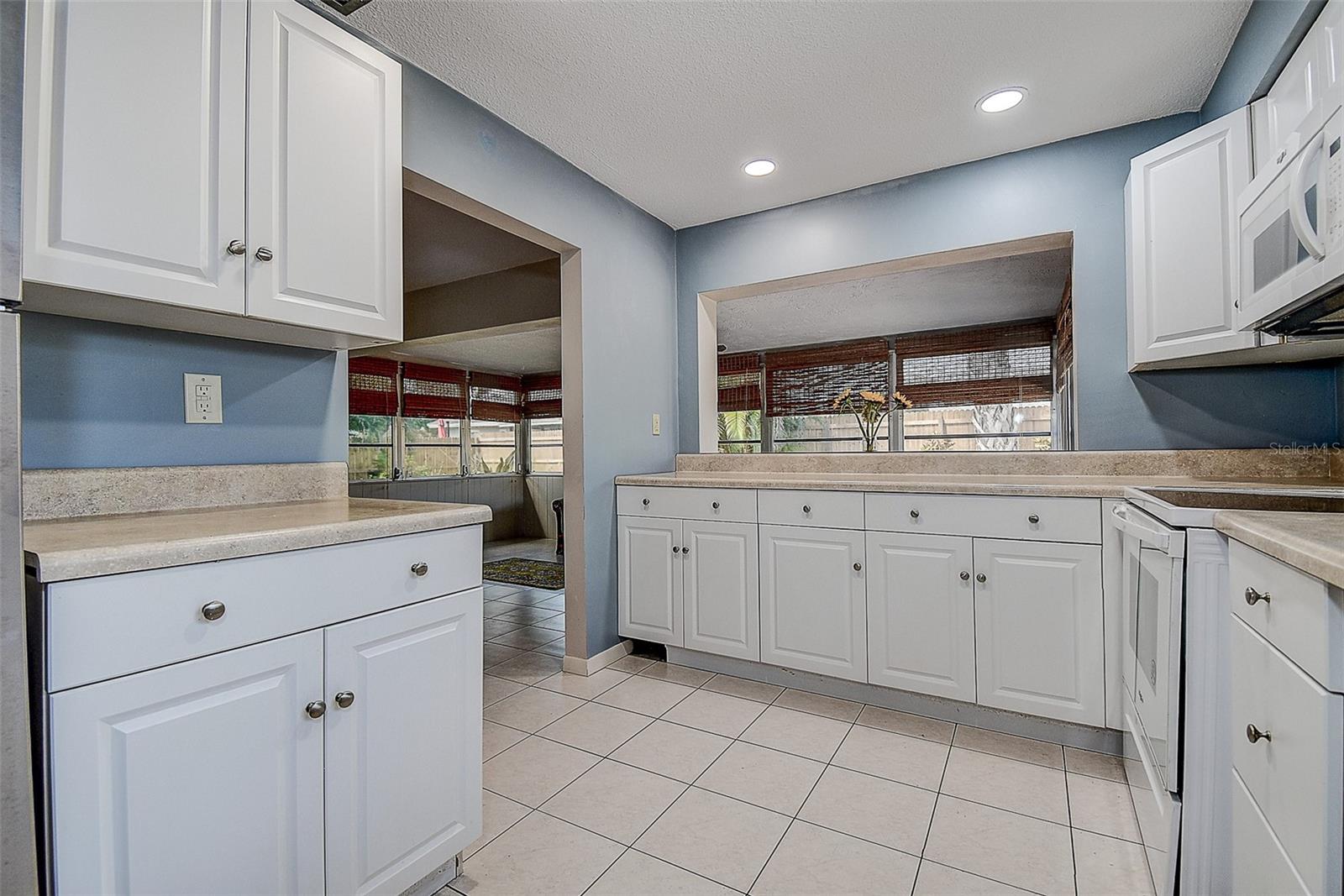 2513 BRAMBLEWOOD DR W, CLEARWATER, FL, 33763