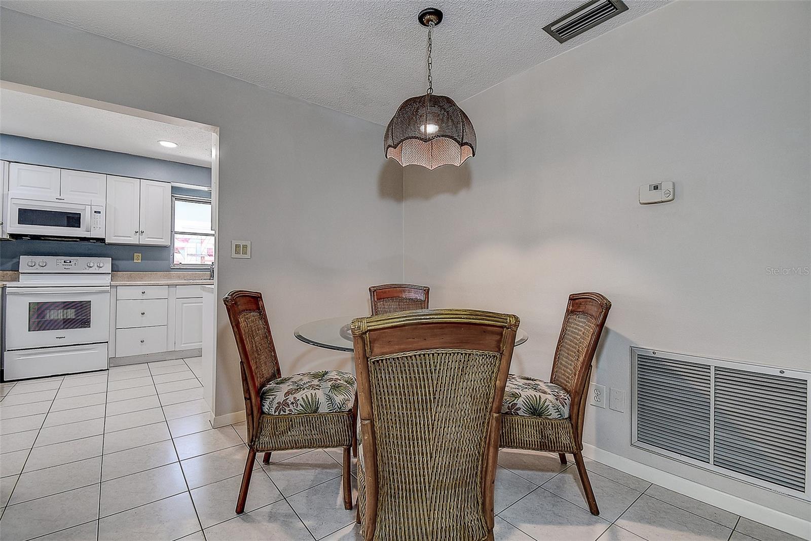 2513 BRAMBLEWOOD DR W, CLEARWATER, FL, 33763