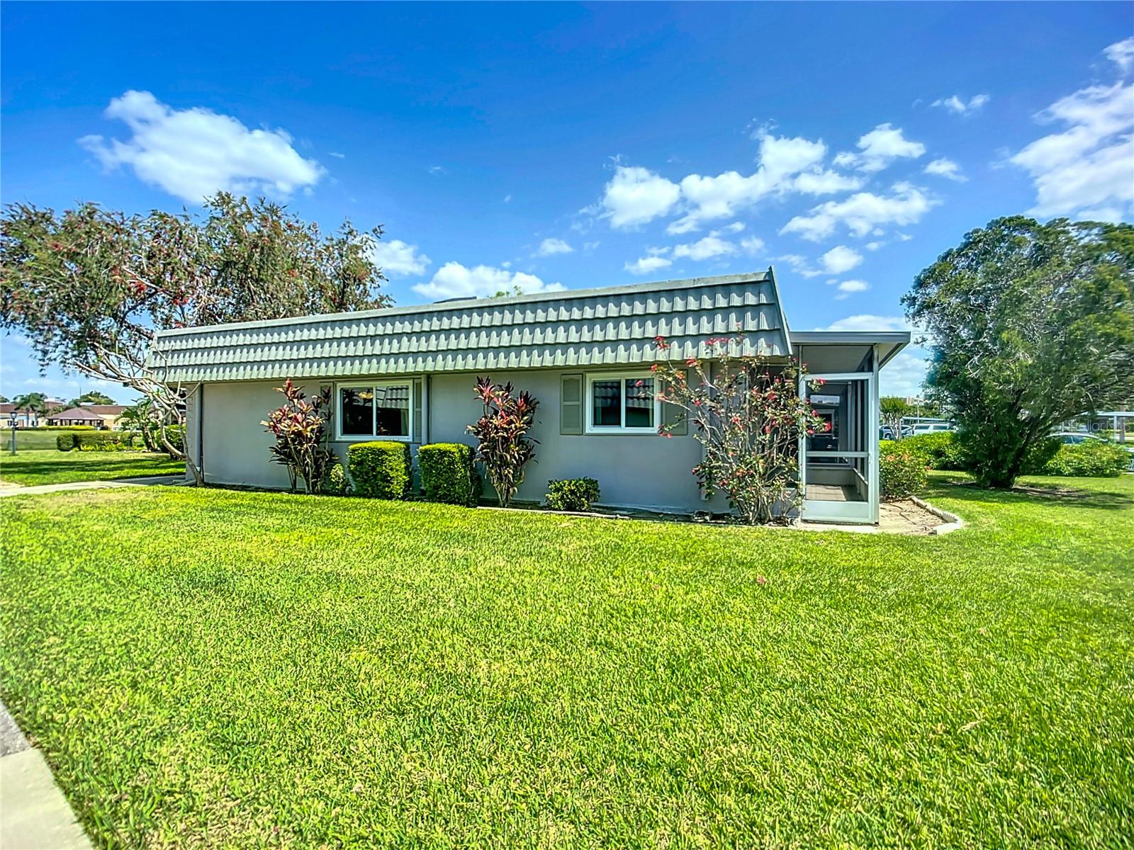 201 KINGS BLVD #14, SUN CITY CENTER, FL, 33573