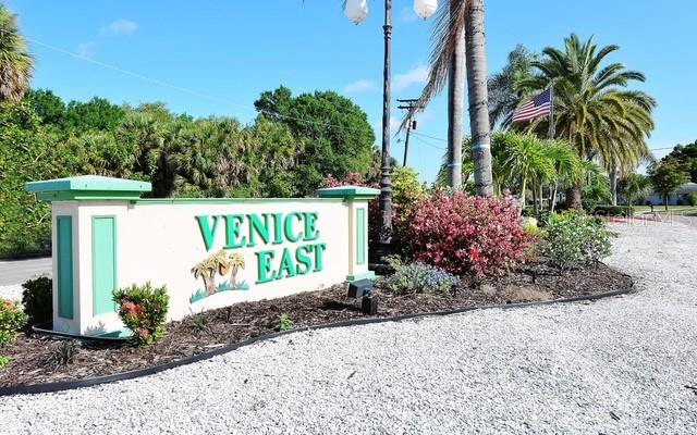 800 EVEREST RD, VENICE, FL, 34293