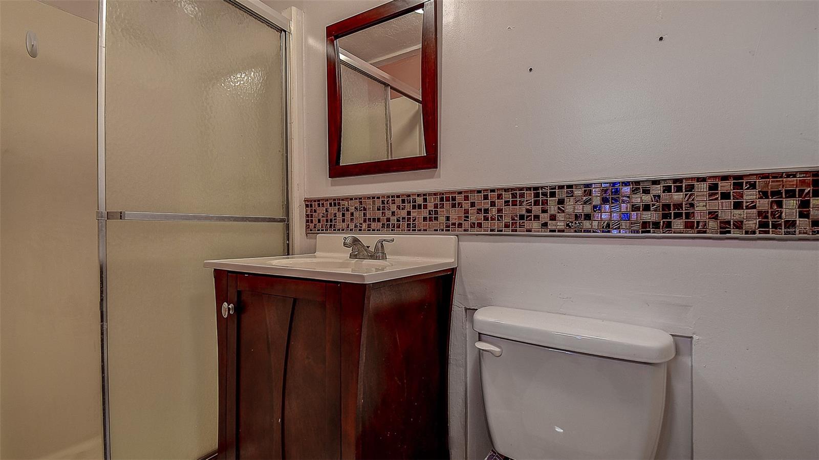 2nd Bathroom