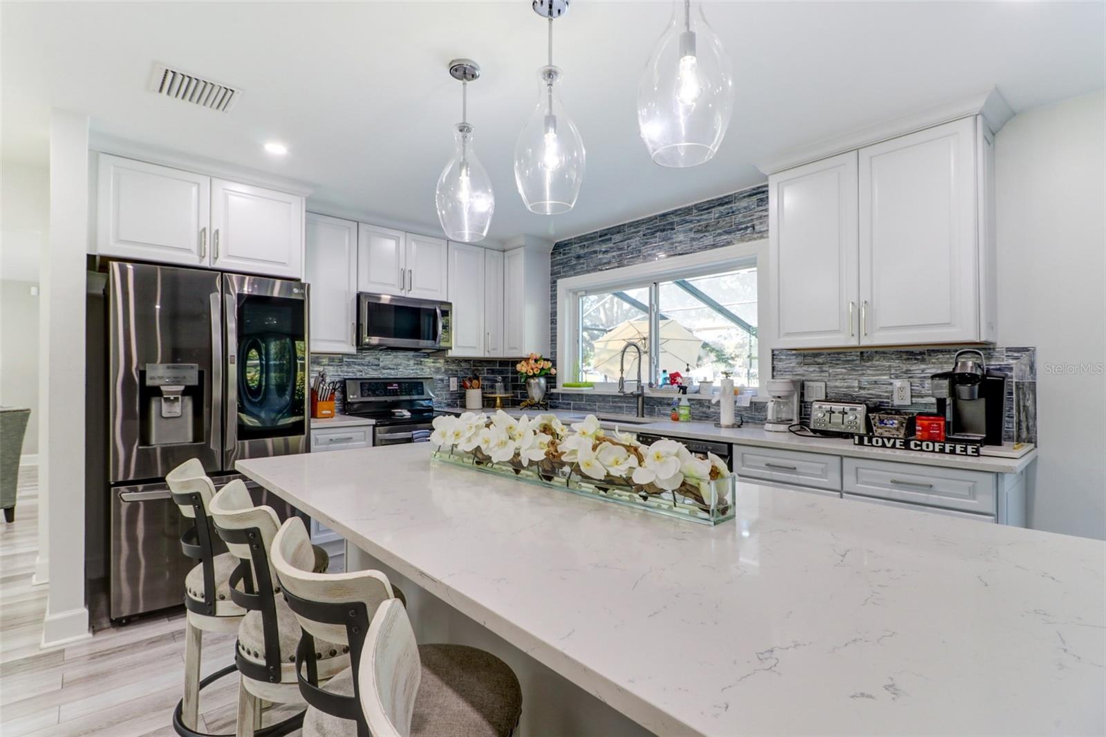 16212 W COURSE DR, TAMPA, FL, 33624