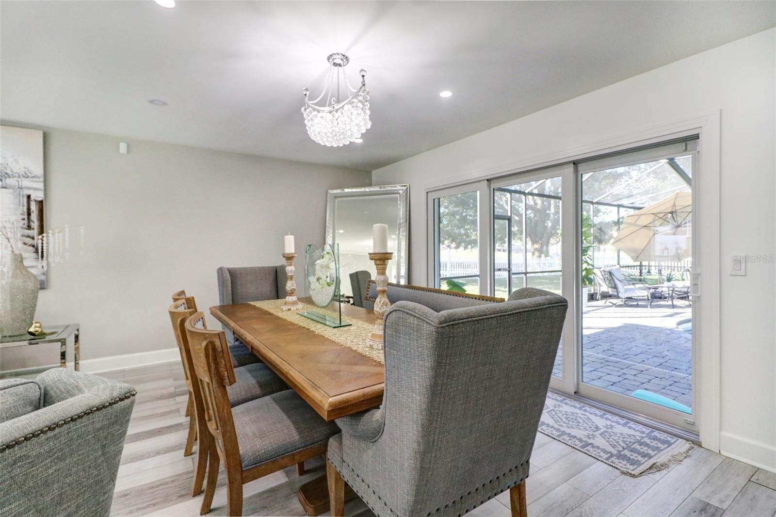 16212 W COURSE DR, TAMPA, FL, 33624