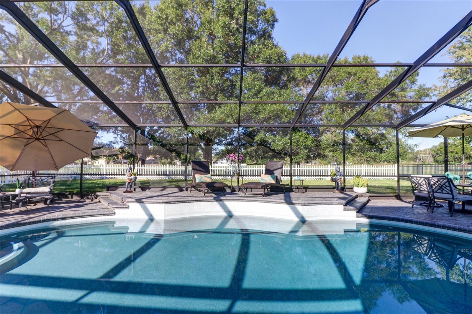 16212 W COURSE DR, TAMPA, FL, 33624