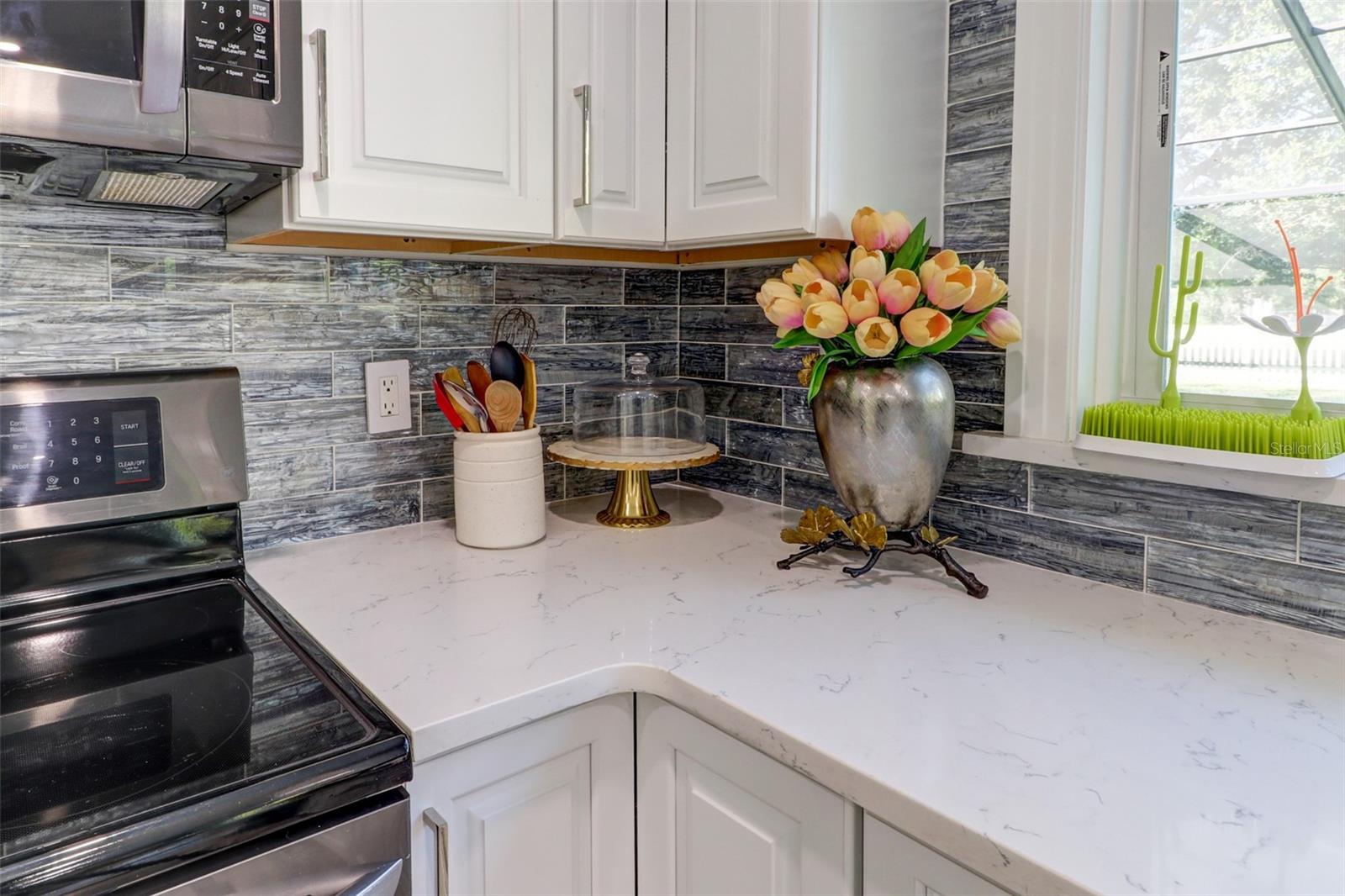 16212 W COURSE DR, TAMPA, FL, 33624