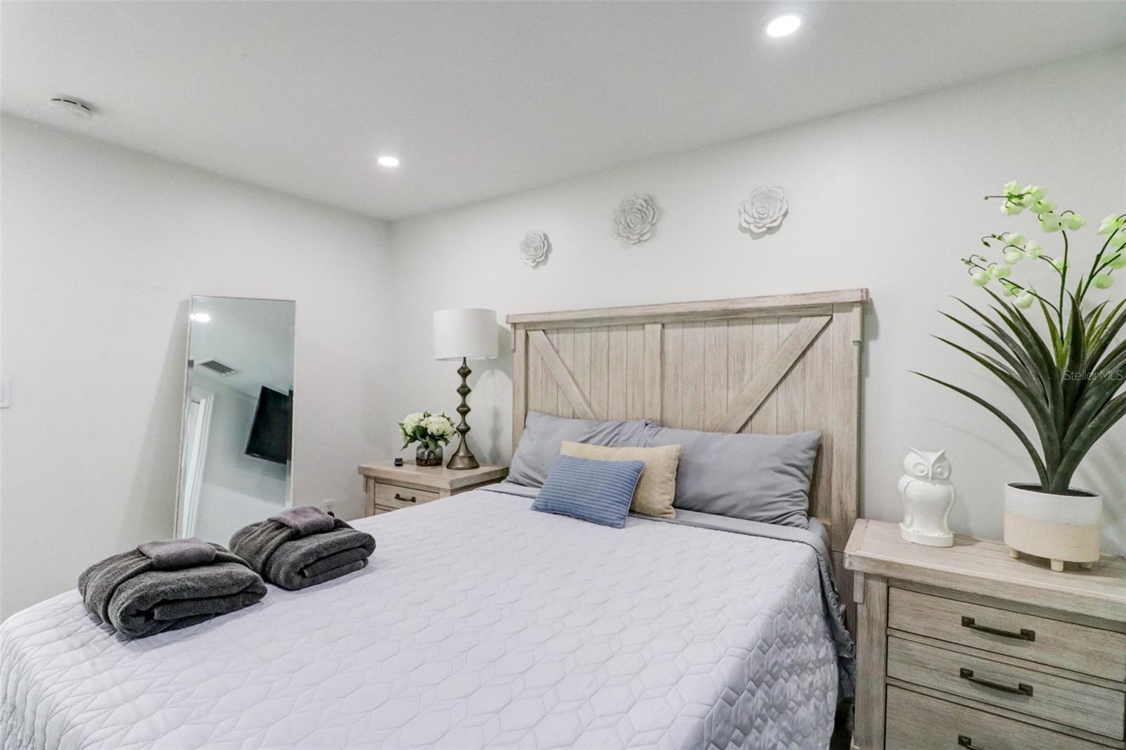 16212 W COURSE DR, TAMPA, FL, 33624