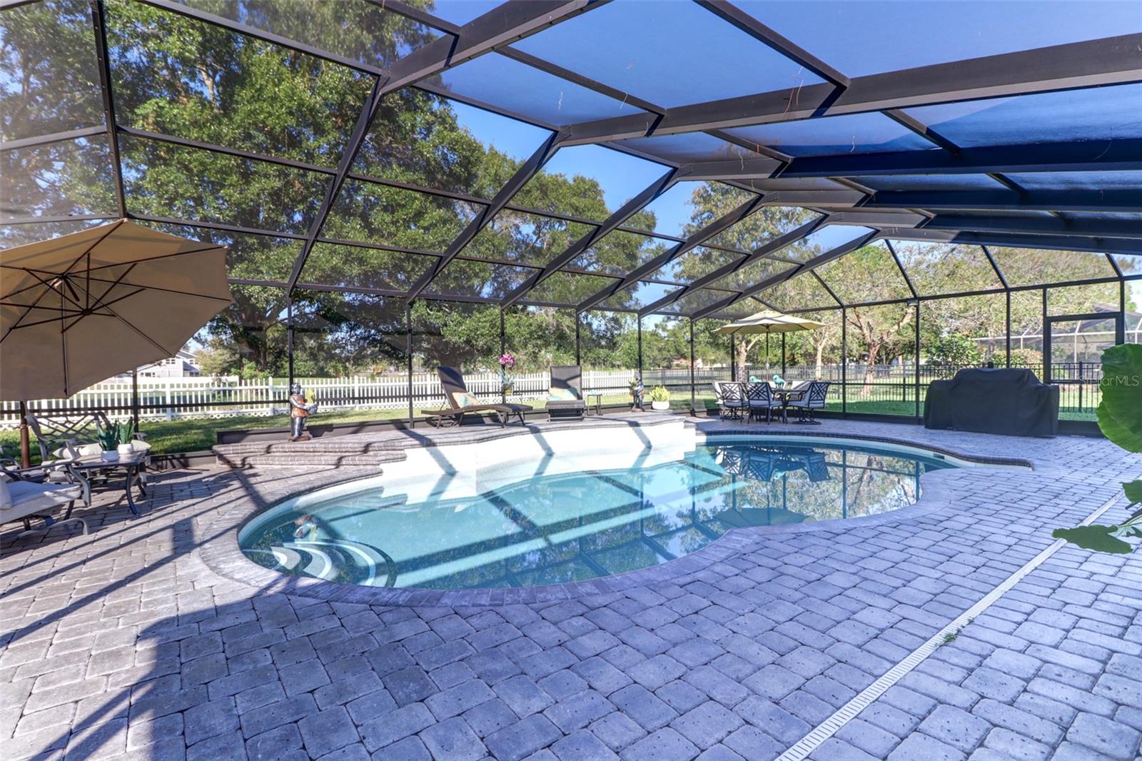 16212 W COURSE DR, TAMPA, FL, 33624