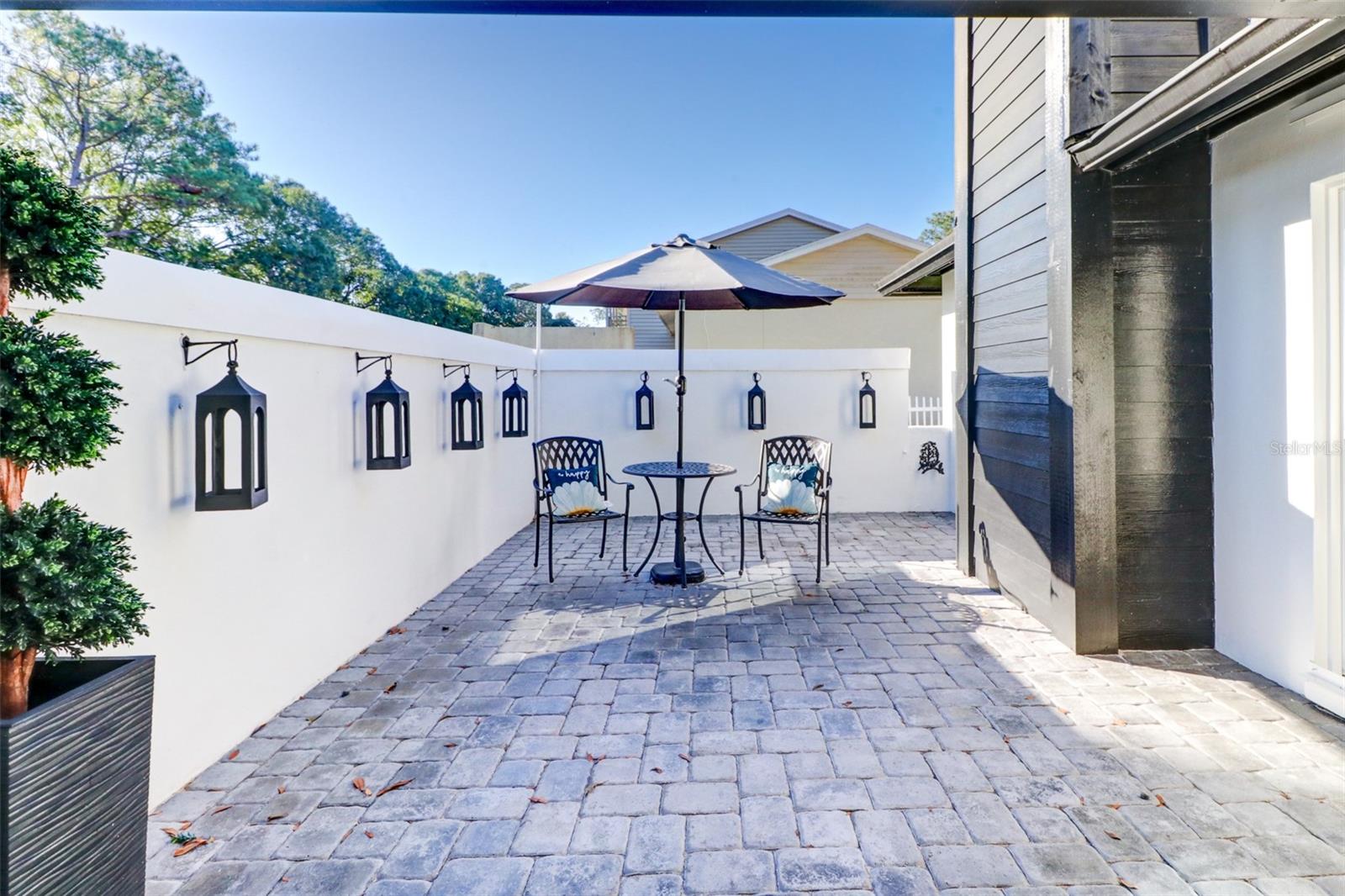 16212 W COURSE DR, TAMPA, FL, 33624