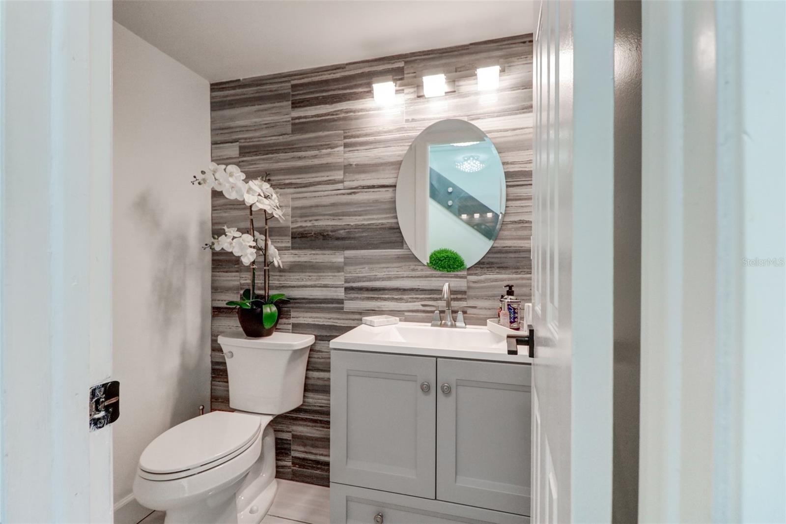 16212 W COURSE DR, TAMPA, FL, 33624