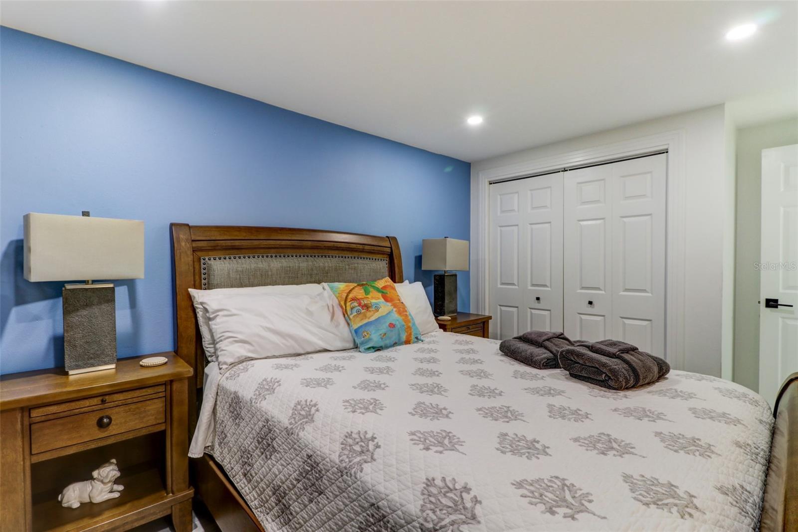 16212 W COURSE DR, TAMPA, FL, 33624