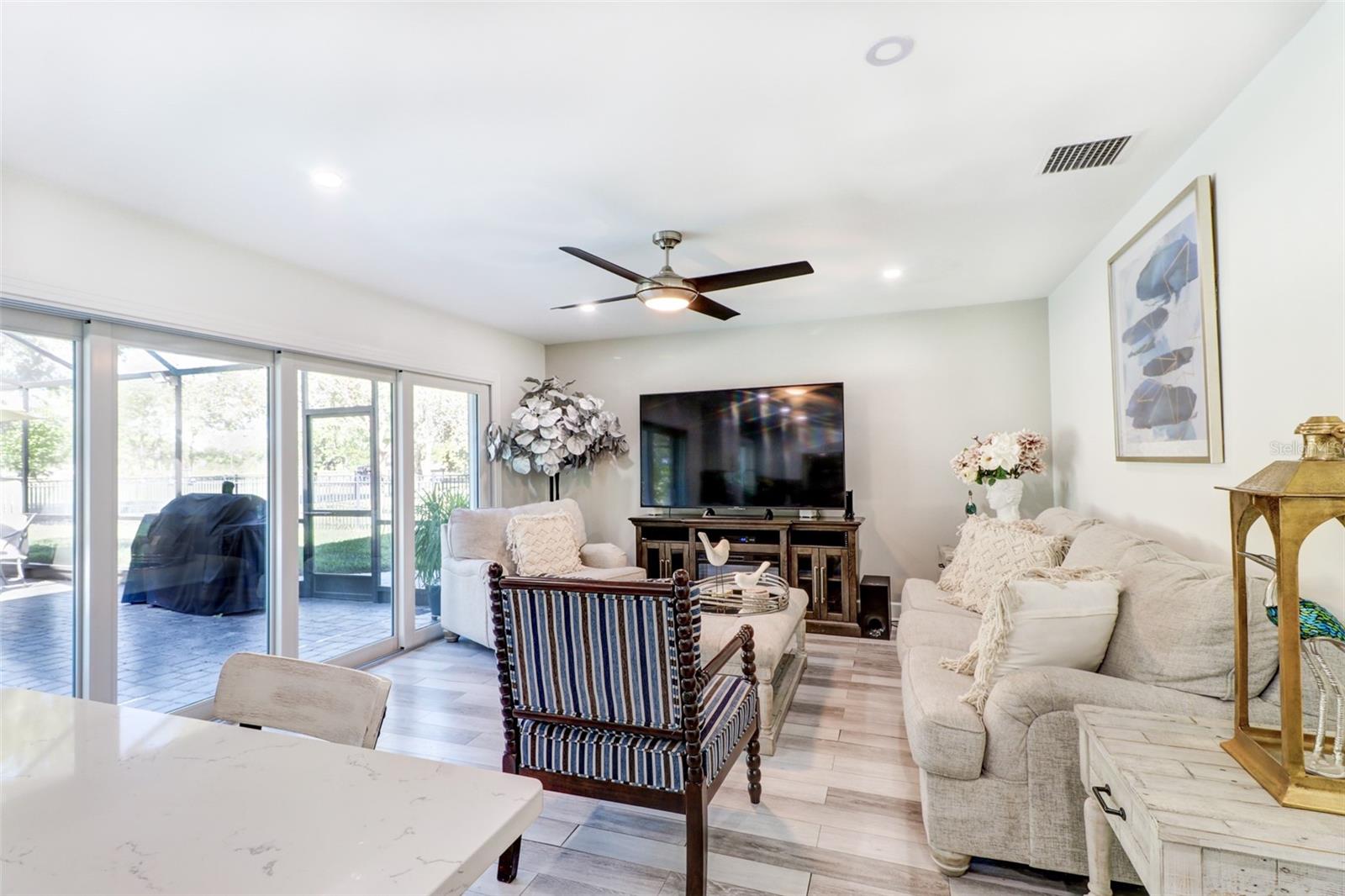 16212 W COURSE DR, TAMPA, FL, 33624