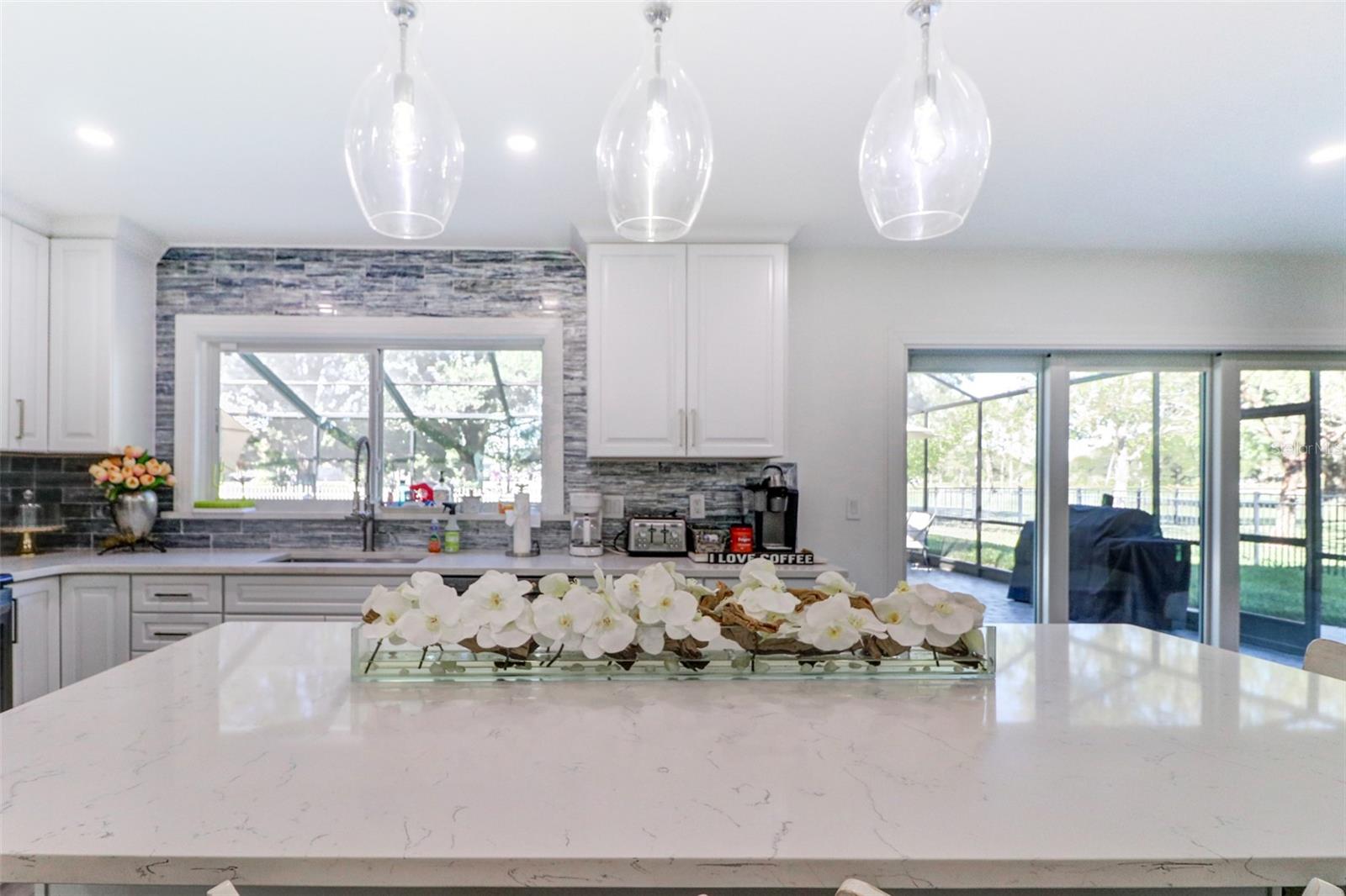 16212 W COURSE DR, TAMPA, FL, 33624