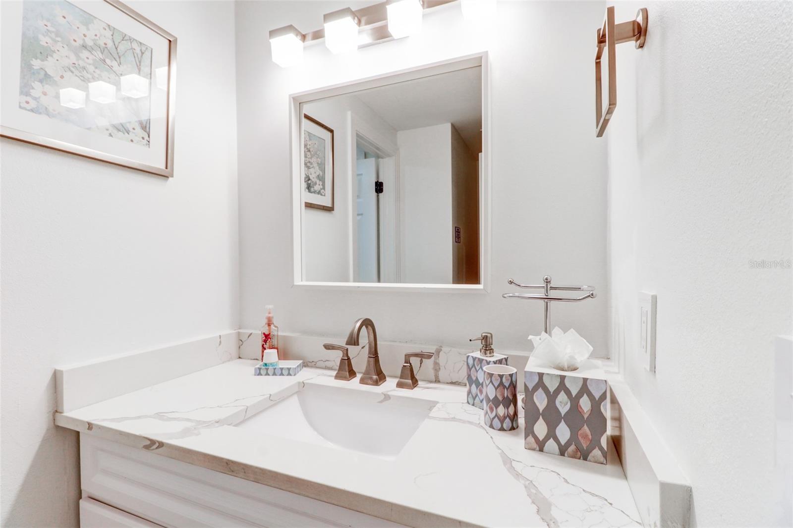 16212 W COURSE DR, TAMPA, FL, 33624