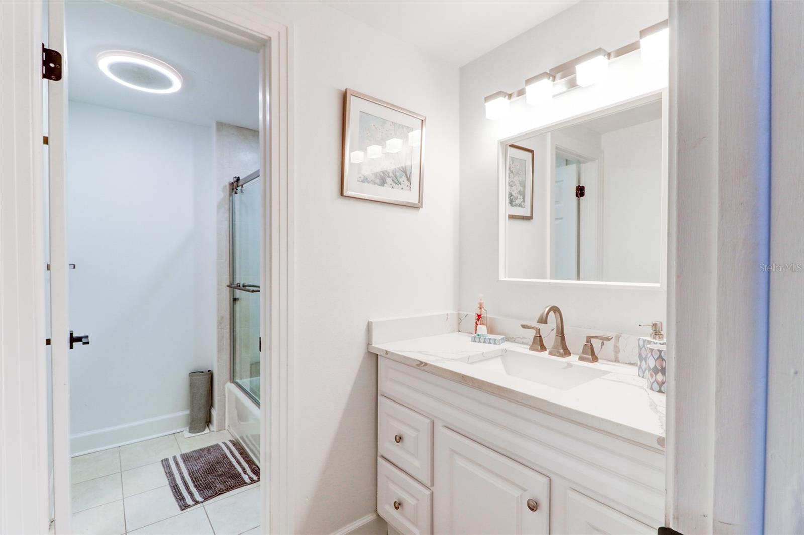 16212 W COURSE DR, TAMPA, FL, 33624