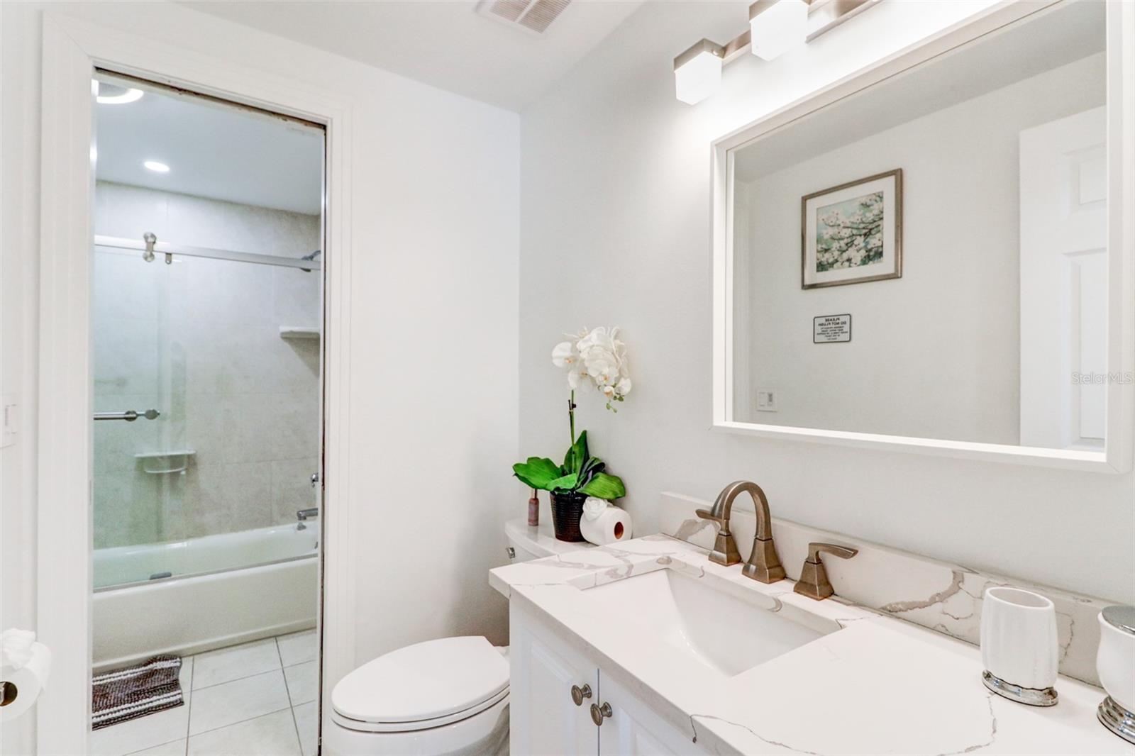 16212 W COURSE DR, TAMPA, FL, 33624