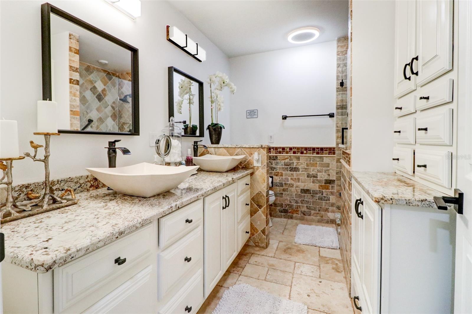 16212 W COURSE DR, TAMPA, FL, 33624