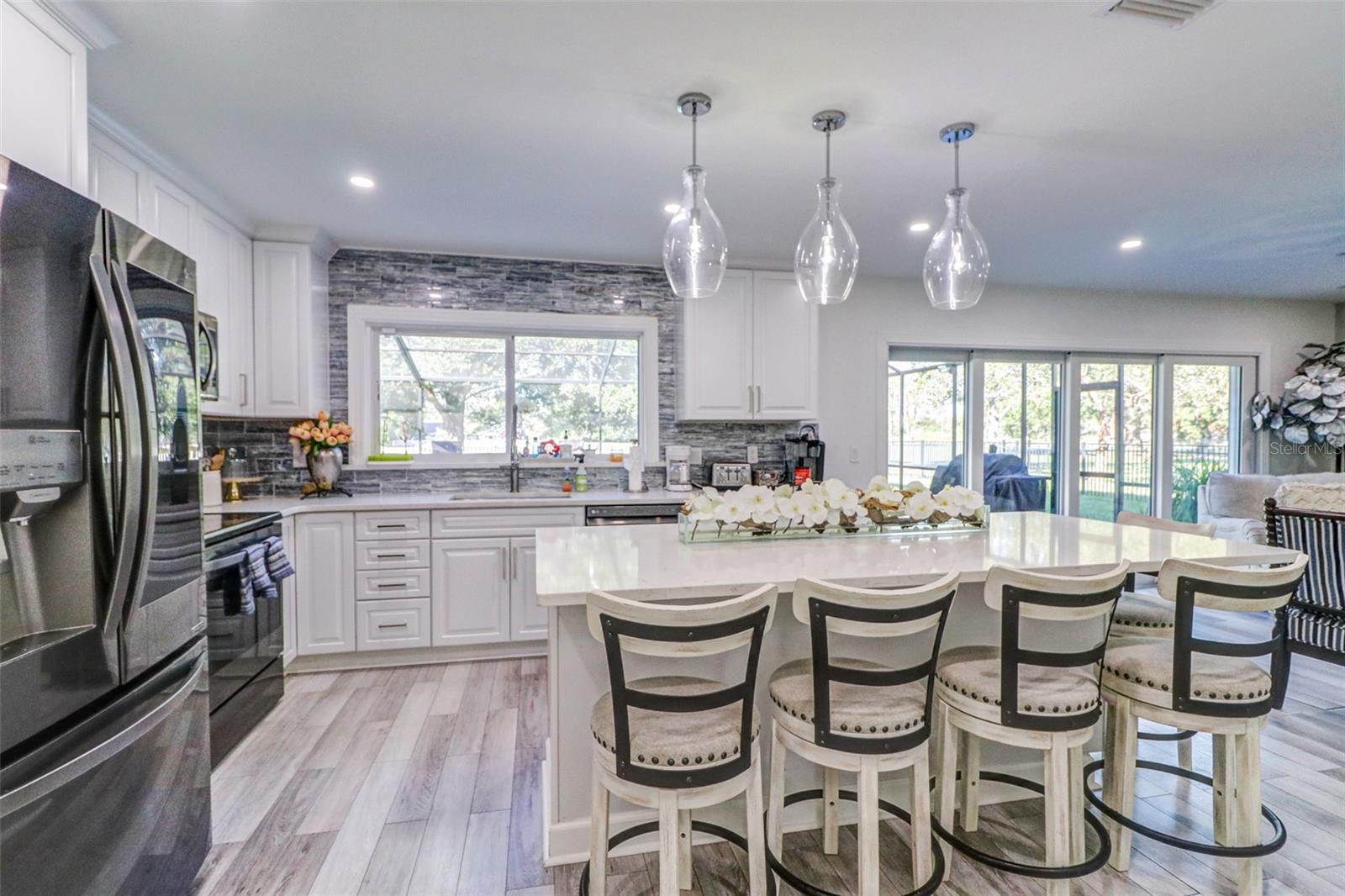 16212 W COURSE DR, TAMPA, FL, 33624