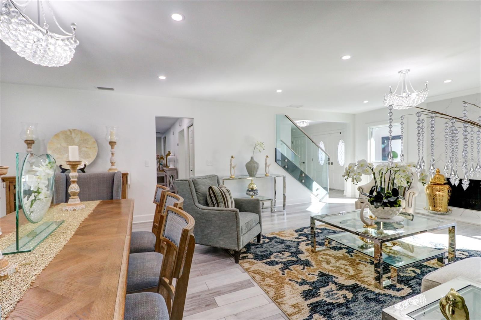 16212 W COURSE DR, TAMPA, FL, 33624