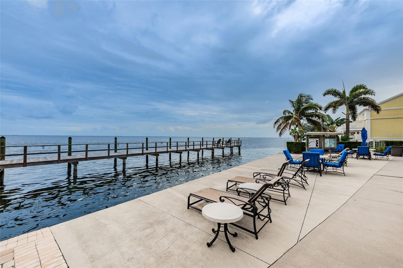 5196 BEACH DR SE #B, ST PETERSBURG, FL, 33705