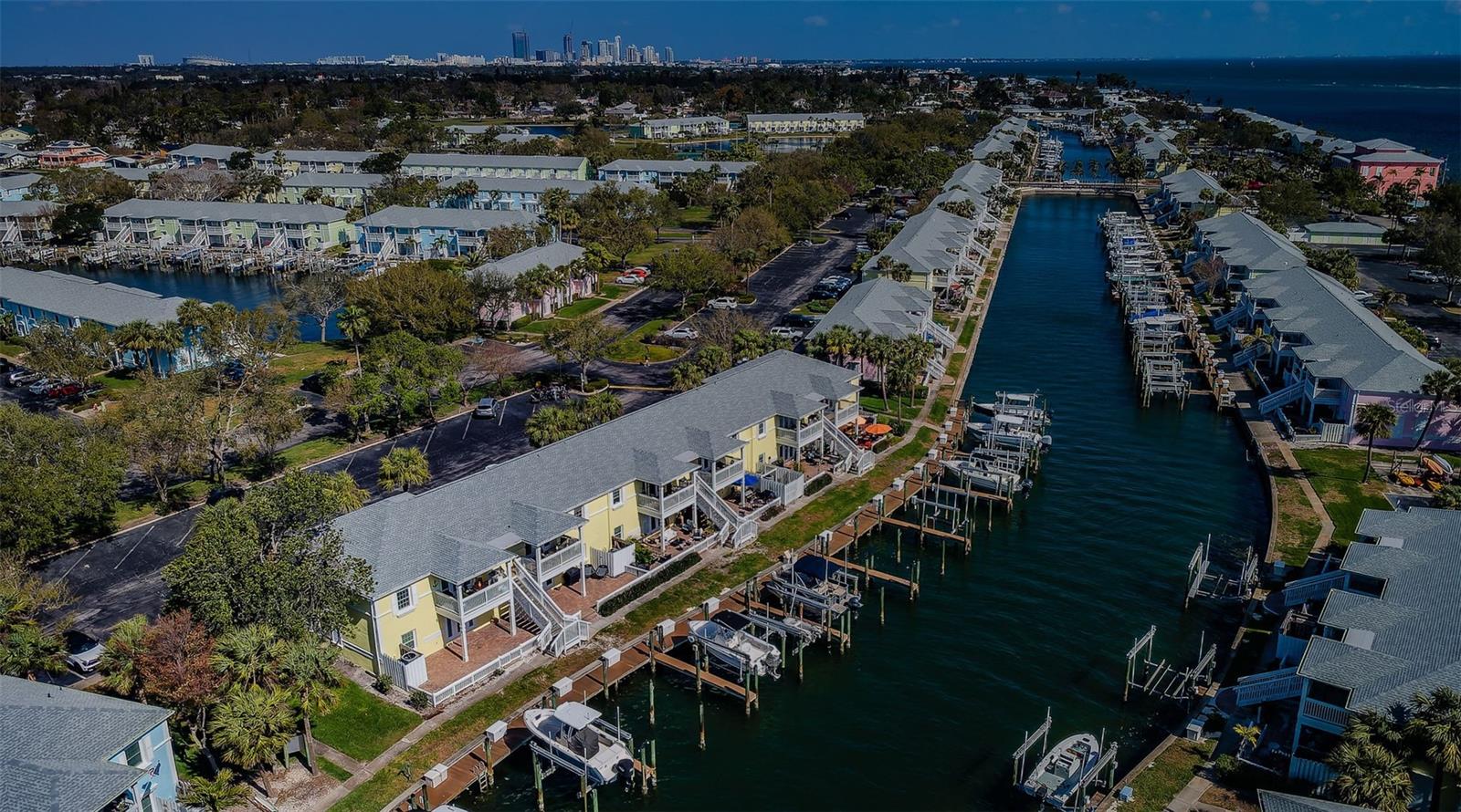 5196 BEACH DR SE #B, ST PETERSBURG, FL, 33705