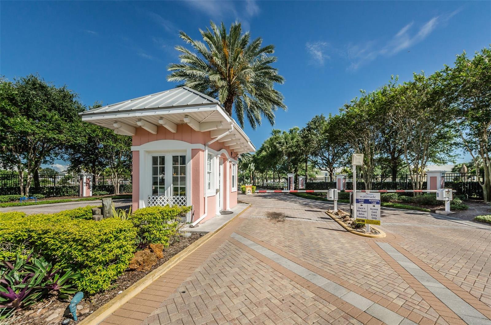 5196 BEACH DR SE #B, ST PETERSBURG, FL, 33705