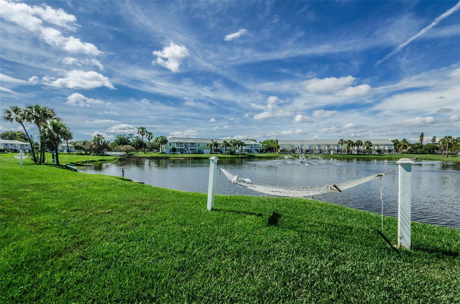 5196 BEACH DR SE #B, ST PETERSBURG, FL, 33705