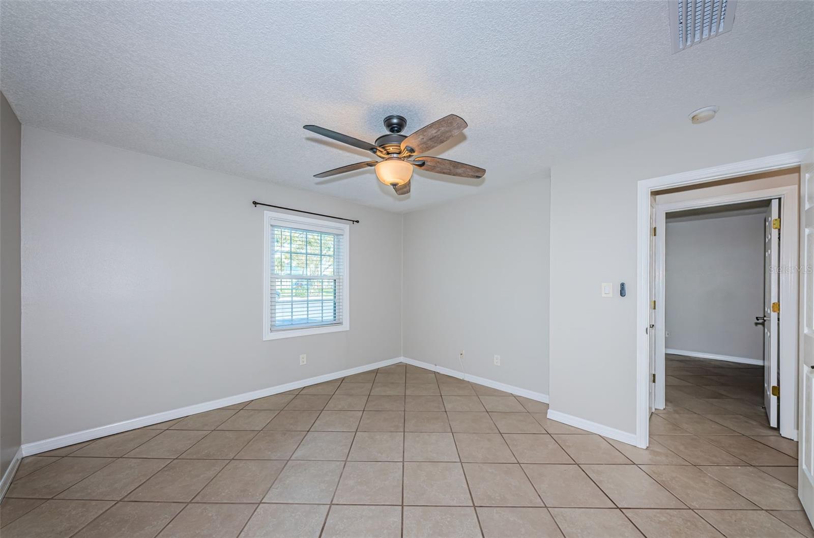 5196 BEACH DR SE #B, ST PETERSBURG, FL, 33705