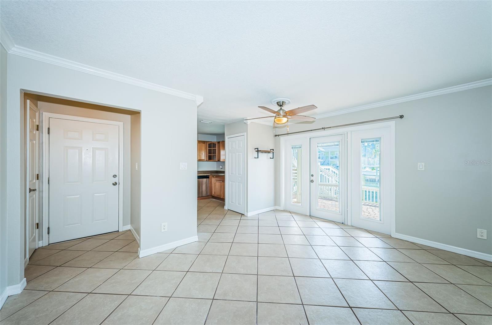 5196 BEACH DR SE #B, ST PETERSBURG, FL, 33705