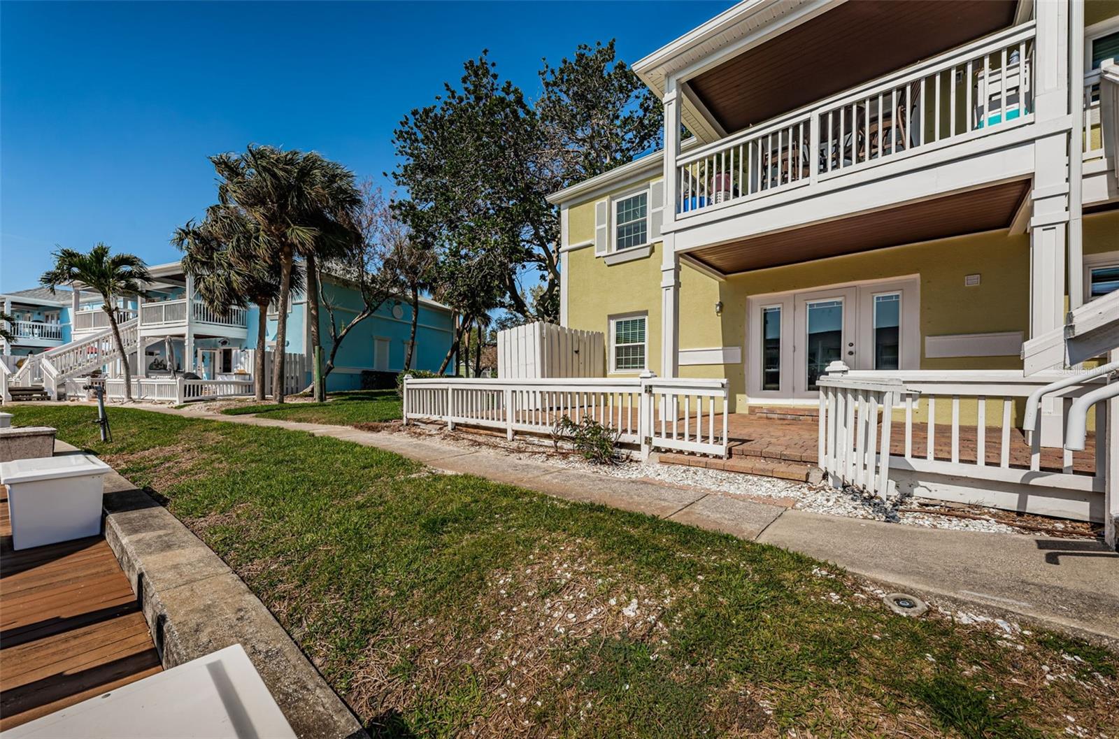 5196 BEACH DR SE #B, ST PETERSBURG, FL, 33705