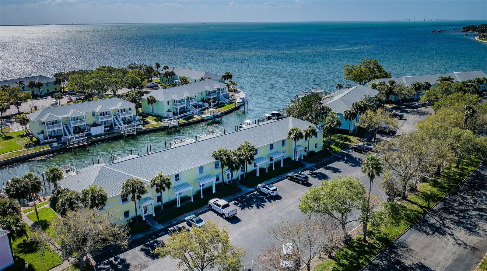 5196 BEACH DR SE #B, ST PETERSBURG, FL, 33705