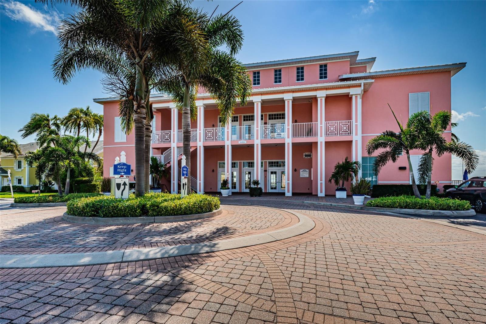 5196 BEACH DR SE #B, ST PETERSBURG, FL, 33705