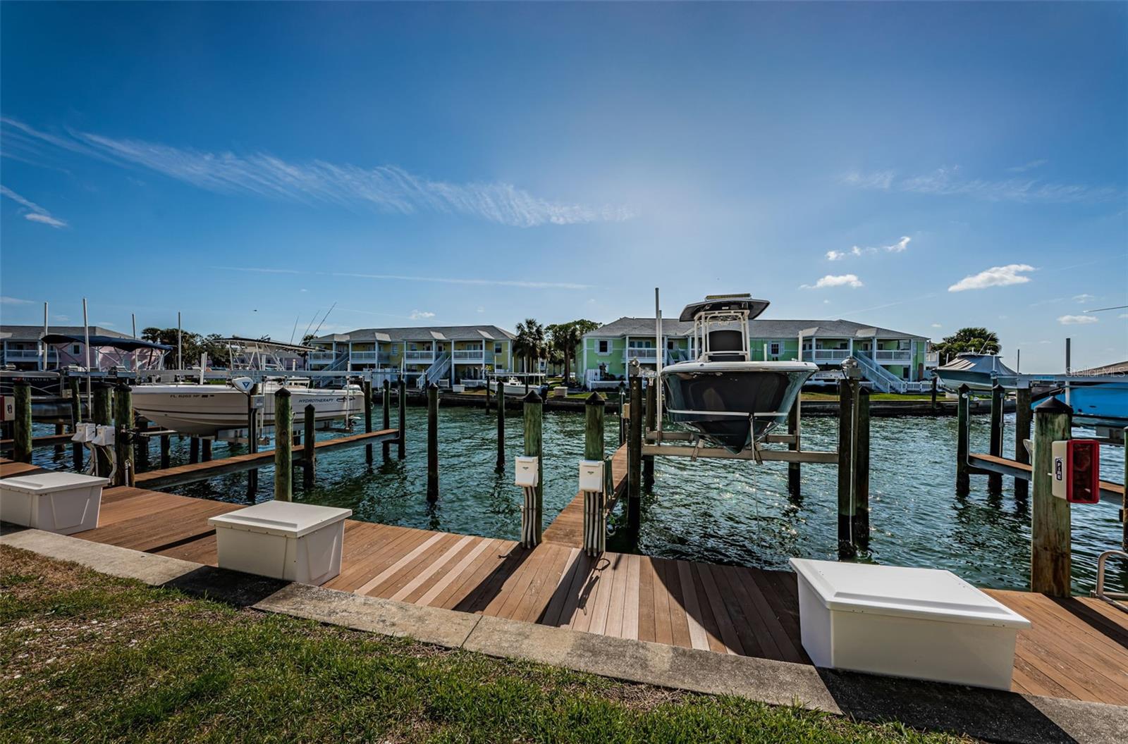 5196 BEACH DR SE #B, ST PETERSBURG, FL, 33705