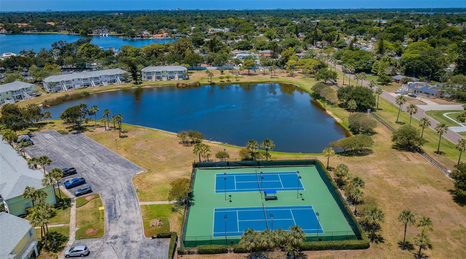 5196 BEACH DR SE #B, ST PETERSBURG, FL, 33705