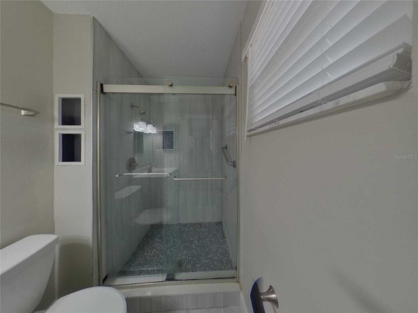 1522 PINE TREE DR, EDGEWATER, FL, 32132